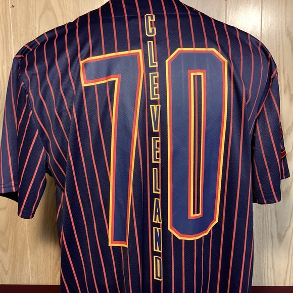 NBA Cleveland Cavaliers pinstriped Button down jersey mens size XL - Picture 5 of 11